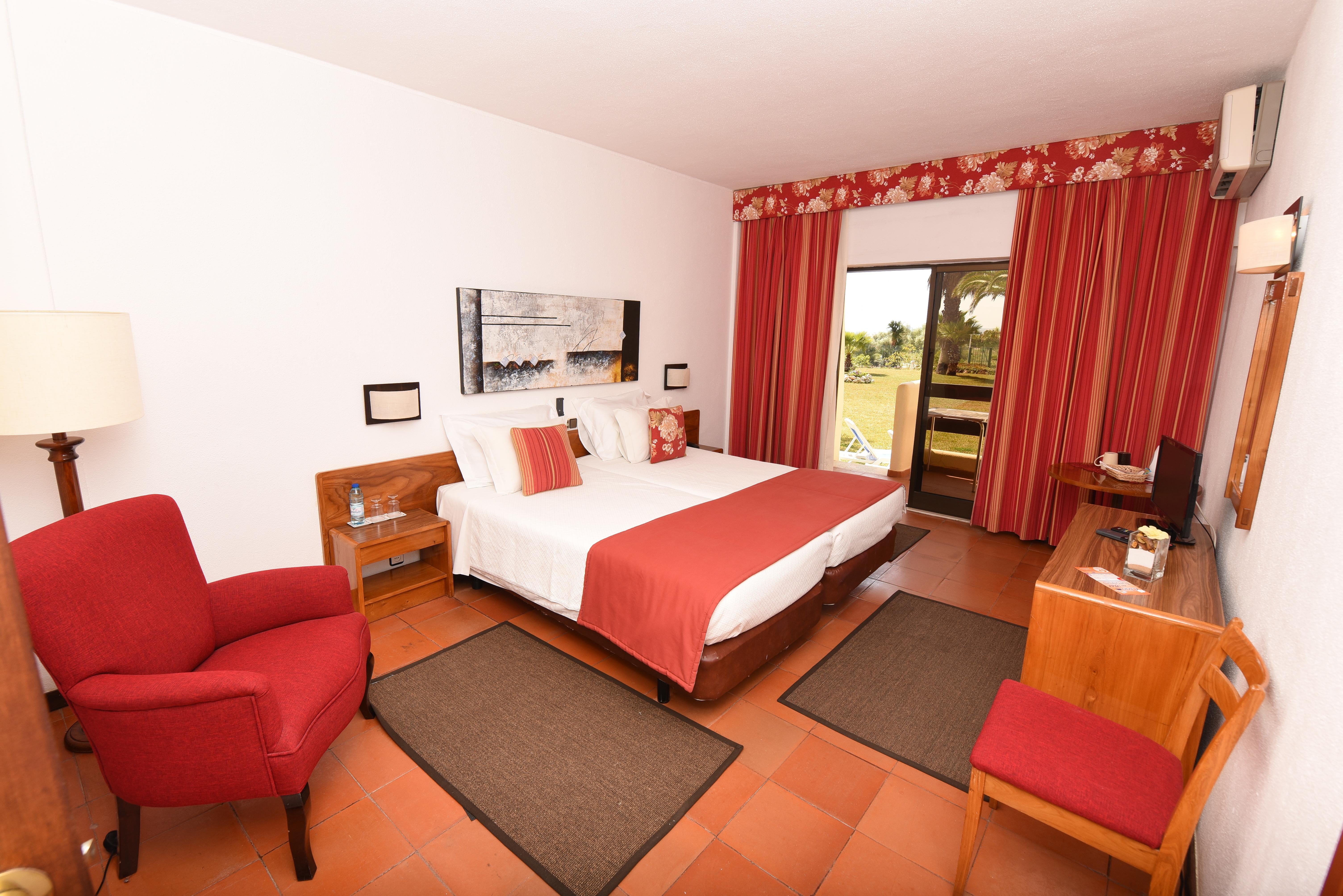 Praia Da Lota Resort - Beachfront Hotel Manta Rota Luaran gambar